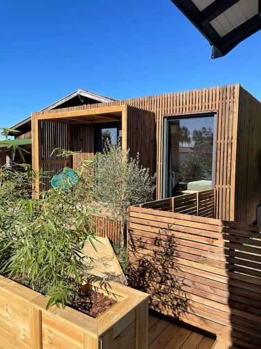 Le Lodge Belin-Beliet Exterior photo